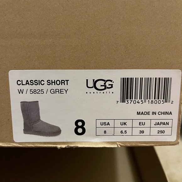 UGG Australia Classic Short Boots Size 8 Color Grey - Picture 10 of 10